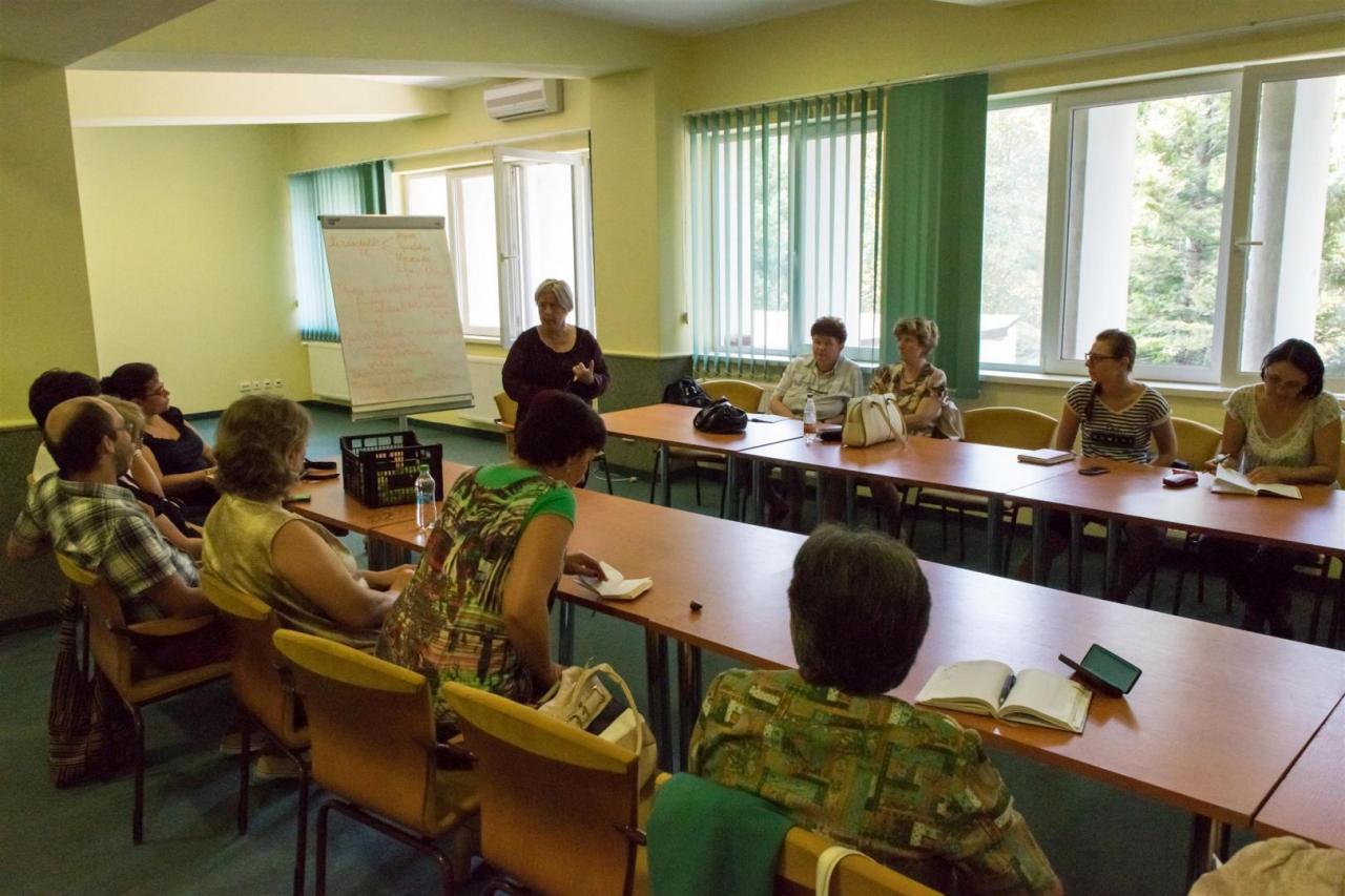 Szakmai műhelymunka dr. Erdei Ildikó vezetésével (fotó: Orosz Sándor)