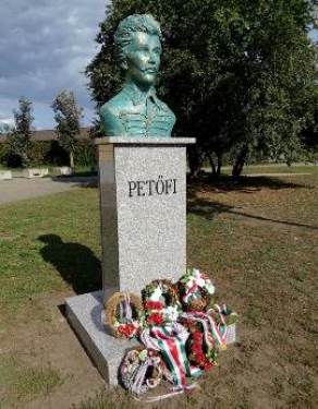 Petőfi Sándor szobra