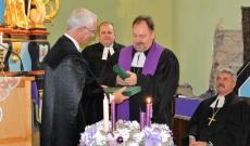 Balog Zoltán miniszteri biztost Reményik Sándor-díjjal tüntette ki Ft. Adorjáni Dezső Zoltán püspök