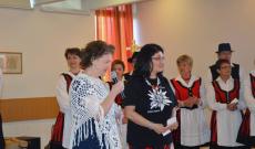 A program résztvevőit Tőkés Enikő, a Felső-Ausztriai Magyarok Kultúregyesületének elnöke és Varga Gabriella köszöntötte