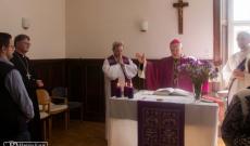 Kettős püspöki vizit az innsbrucki magyaroknál. Fotó: Wachsmuth Tünde