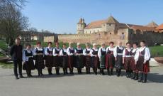 A felsőrákosi Asszonyórus a fogarasi várnál