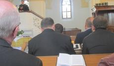 Istentisztelet közben