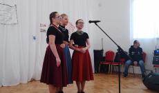 Szkurák Evelin, Popálená Stella és Szitka Lea fellépése