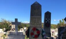 Emlékoszlop a boksánbányai temetőben
