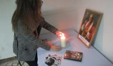 Gyertyagyújtás Márton Áron püspök emlékére