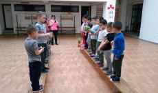 "Maradj egyensúlyban!" - Játékos egyensúlyfejlesztő gyakorlat "Maradj egyensúlyban!" - Játékos egyensúlyfejlesztő gyakorlat