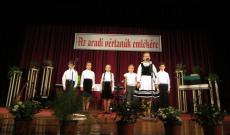 A mini Csim-bumm ifjúsági csoport előadása