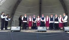 A maradéki vegyes kórus.