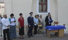 Dr. Gál László igazgató az iskola ünnepélyes megnyitóján