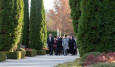 A megjelentek együtt vonultak a temető főkeresztjéhez megemlékezés