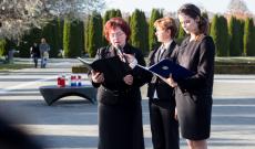 Rozália asszony köszöntötte a megjelenteket megemlékezés