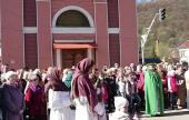 Keresztút Rahón  - a nép Keresztút Rahón  - a nép