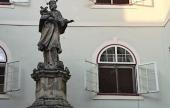 Nepomuki Szent János szobra Nepomuki Szent János szobra