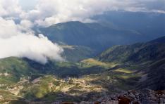 Kilátás a Jézer-hegység legmagasabb csúcsáról