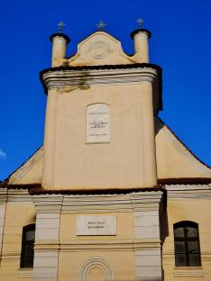 A malmkrog-i (magyarul Almakerék) magyar római katolikus templom - Gróf Haller Jánosné, Kleisch Susanna építette 1865-ben