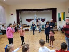 children, dance, Alsóbodok, Gyermeklánc-fesztivál
