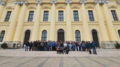 A nagybányai csoport a Nagytemplomnál