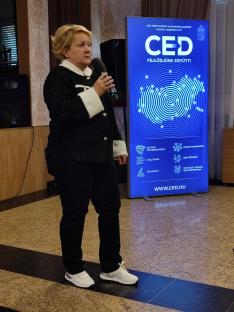 A CED Közép-európai Gazdaságfejlesztési Hálózat Nonprofit Kft nevében Kranowszky Nagy Andrea köszöntötte a hallgatóságot