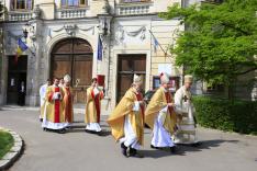 Egyházi előljárók az ünnepi körmeneten