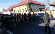 Indul a menet a zágoni ifjúsági  fúvós zenekarral Musát Gyula karnagy vezetésével