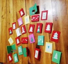 A bácsfalusi gyermekek által készített karácsonyi üdvözlőlapok