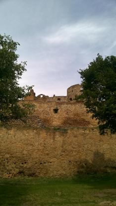 A vár a várkertből szemlélve