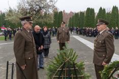 A Vukovári Magyarok Egyesülete koszorút helyez el