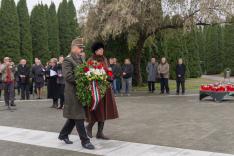 A zágrábi nagykövetség koszorút helyez el