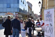 Lángost sütnek a Vukovári Magyarok Egyesületének tagjai