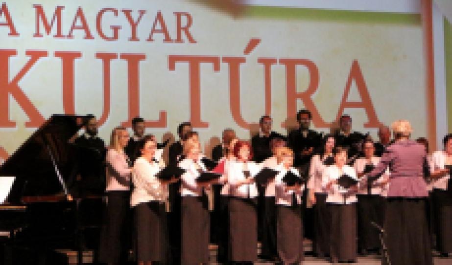 Díjeső Galántán a magyar kultúra napján
