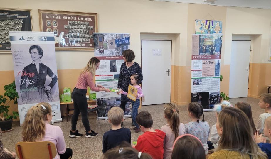 Nagycétény Alapiskola, children, Petőfi 200