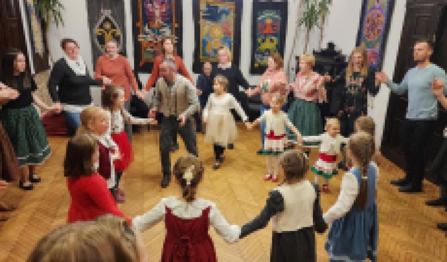 Óévbúcsúztató táncház Nagybányán