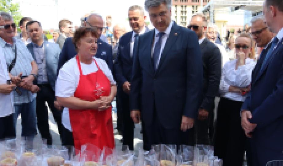 Rozalija Jakumetović elnökasszony és Andrej Plenković horvát miniszterelnök