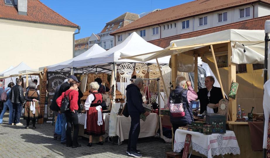 Szombati hangulatkép a vásártérből