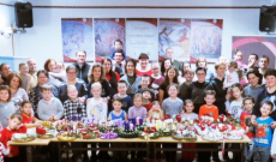 Adventi koszorúkészítés a Közösségi Házban