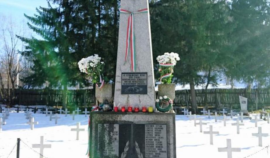 Kőrösmező - A Malenkij robotra elhurcolt áldozatok emlékműve a temetőben