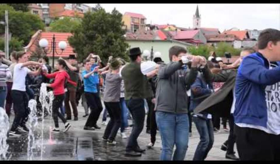 Bódi Viktória - Flashmob Szászrégenben