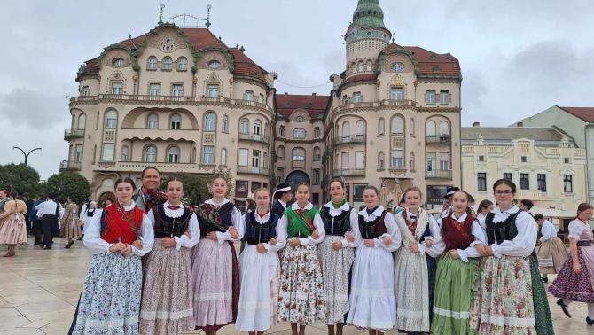 Kis-Kikerics lányok- Nagyvárad