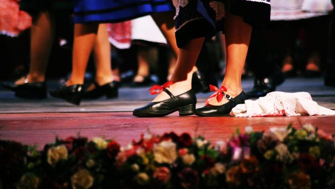 Megkezdődtek a XIX.Szeben Megyei Magyar Napok -  A táncoló topánkák 