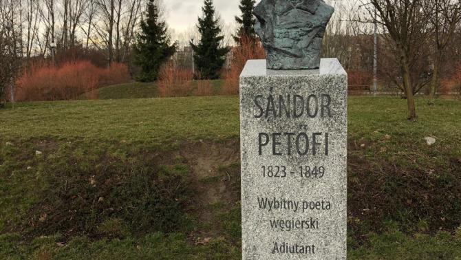 Petőfi Sándor szobra 