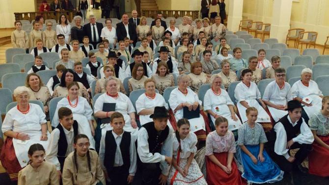 A fellépők és résztvevők együtt vukovár