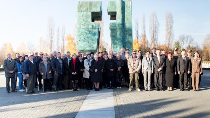 A vukováriak, a megjelent vendégek és az áldozatok családtagjai megemlékezés